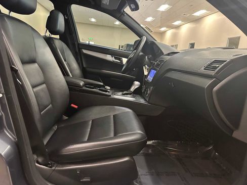 Used 2008 Mercedes-Benz C 300 Luxury image 28