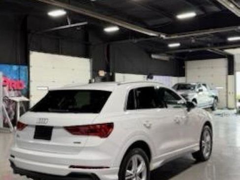 Used 2023 Audi Q3 2.0T Premium w/ Convenience Package AWD/4WD image 5