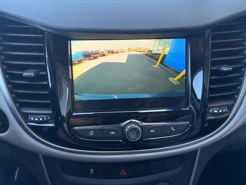 Used 2018 Chevrolet Trax LT w/ Driver Confidence Package AWD/4WD image 22