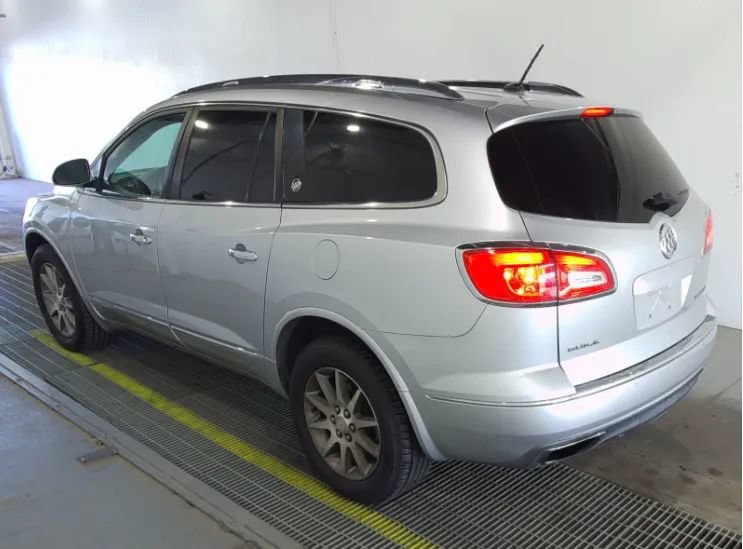 Used 2015 Buick Enclave Leather FWD image 3