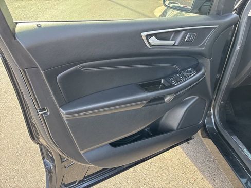 Used 2015 Ford Edge Titanium image 5