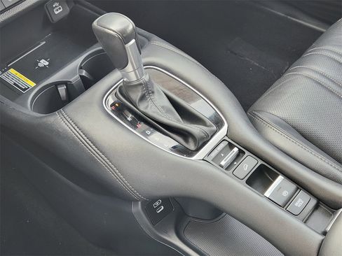 Used 2025 Honda HR-V EX-L image 19