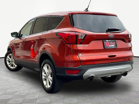 Used 2019 Ford Escape SE FWD image 4