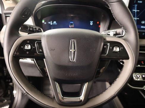 New 2026 Lincoln Corsair Premiere image 3