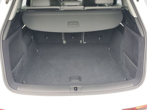 Used 2022 Audi Q5 2.0T Premium w/ Convenience Package image 9