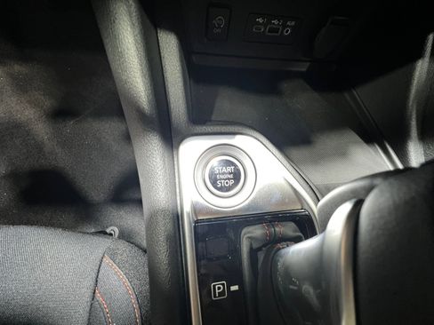 New 2025 Nissan Sentra SR image 30