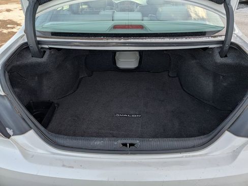 Used 2011 Toyota Avalon Limited image 18