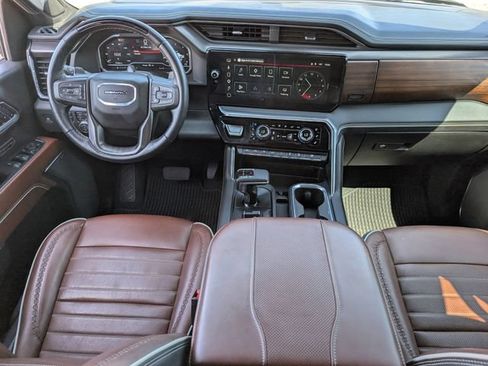 Used 2024 GMC Sierra 1500 Denali Ultimate AWD/4WD image 9