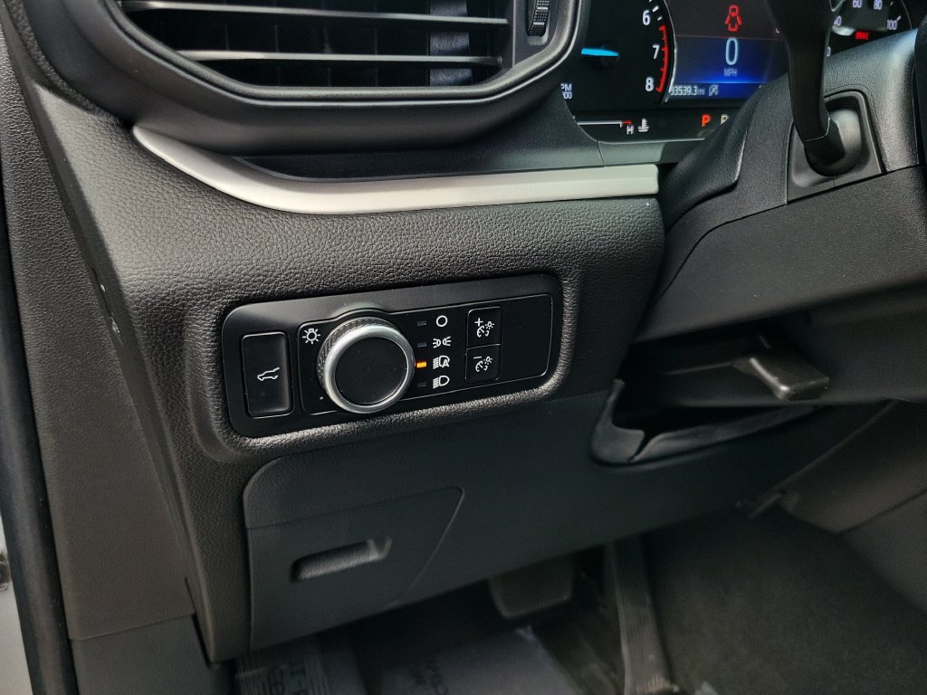 Used 2024 Ford Explorer XLT RWD image 19