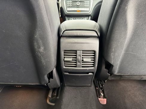 Used 2018 Mercedes-Benz GLA 250 4MATIC image 23