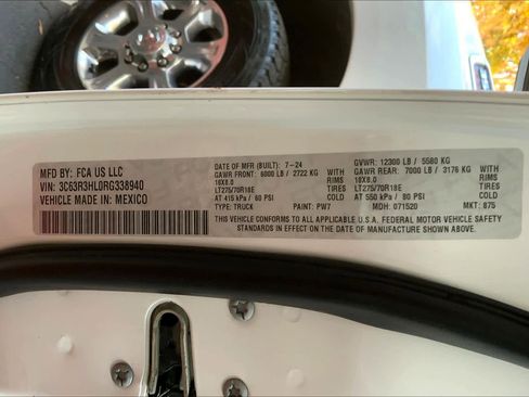 Used 2024 RAM 3500 Big Horn image 30