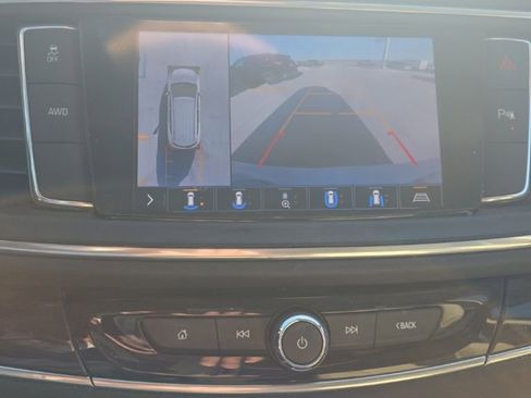 Used 2020 Buick Enclave Essence w/ Sound and Sites Package image 47