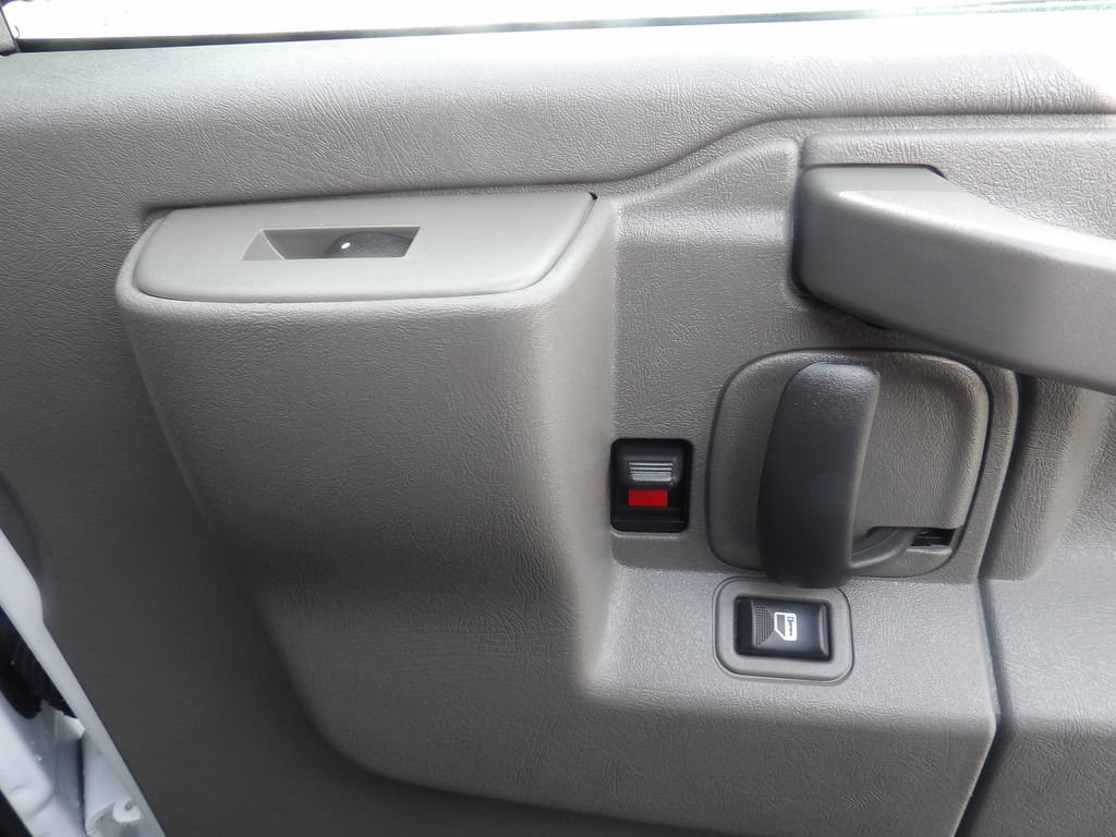 Used 2025 Chevrolet Express 3500 LT w/ LT Preferred Equipment Group RWD image 37
