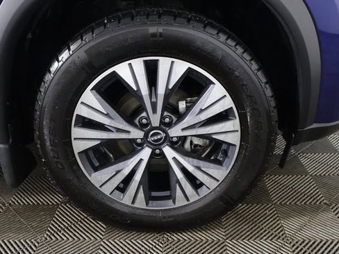 Used 2023 Nissan Rogue SV image 20