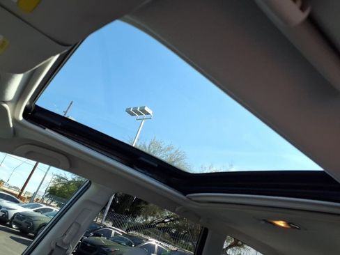 Used 2010 Subaru Forester 2.5X Premium image 3