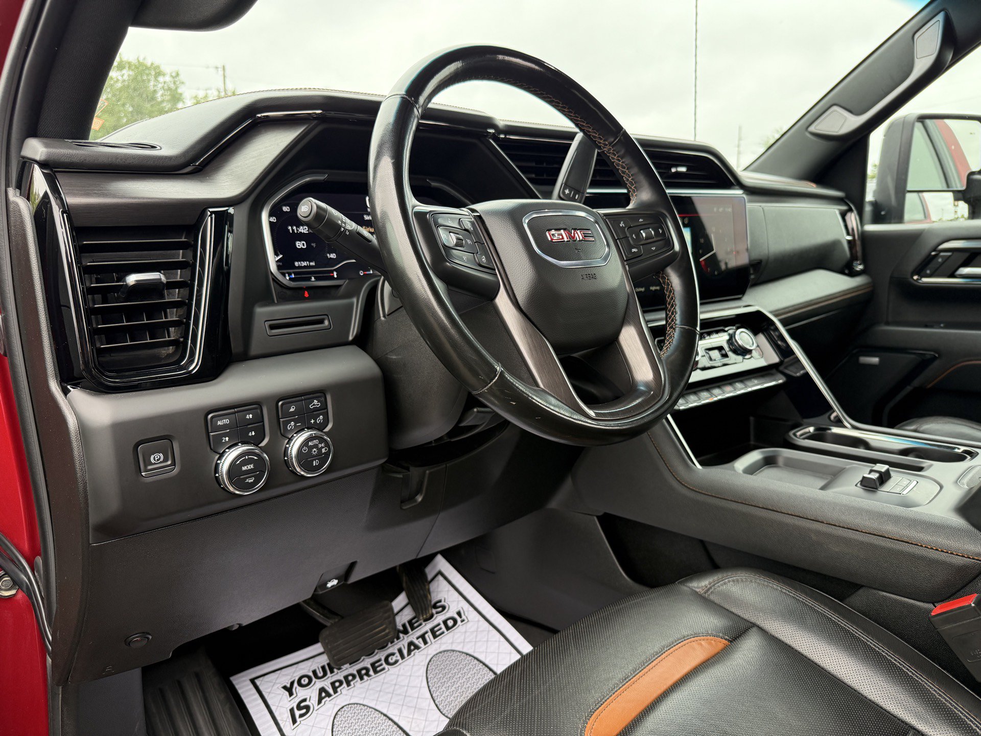 Used 2024 GMC Sierra 2500 AT4 w/ AT4 Preferred Package AWD/4WD image 17