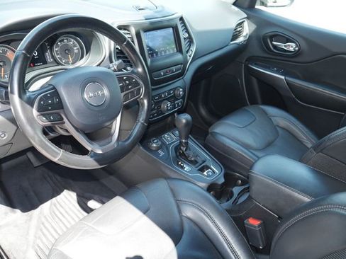 Used 2020 Jeep Cherokee Latitude Lux w/ Comfort/Convenience Group AWD/4WD image 14