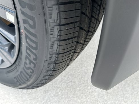 New 2026 Nissan Pathfinder SL FWD image 9