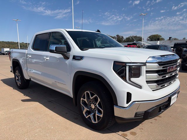 New 2026 GMC Sierra 1500 SLE w/ Preferred Package AWD/4WD image 1