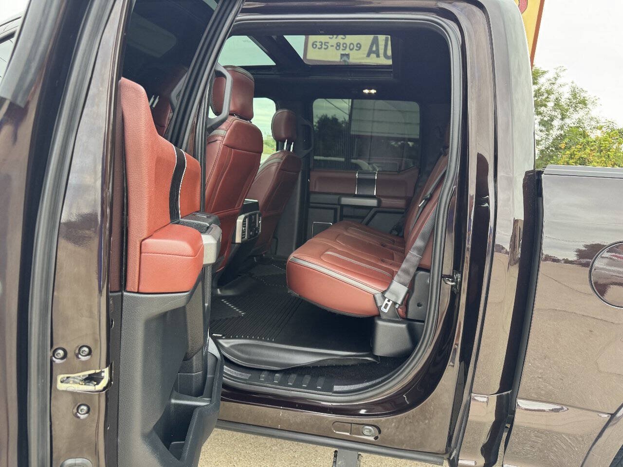 Used 2018 Ford F150 Platinum w/ Equipment Group 701A Luxury AWD/4WD image 16