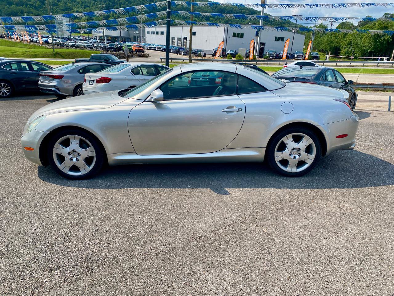 Used 2004 Lexus SC 430 Convertible RWD image 4