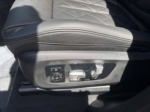 Used 2026 BMW X6 xDrive40i w/ Climate Comfort Package AWD/4WD image 25