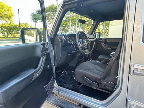 Used 2017 Jeep Wrangler Unlimited Sport image 15