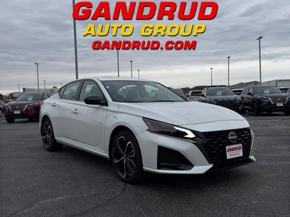 New 2025 Nissan Altima 2.5 SR