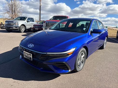 Certified 2026 Hyundai Elantra SE image 3