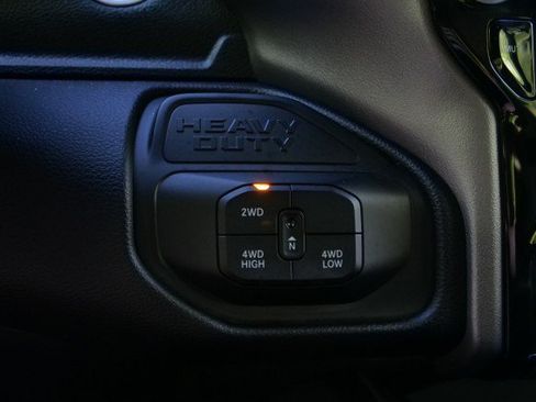 Used 2025 RAM 3500 Big Horn AWD/4WD image 15