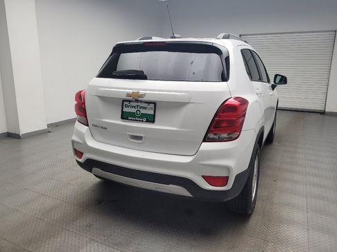 Used 2022 Chevrolet Trax LT w/ LT Convenience Package AWD/4WD image 7