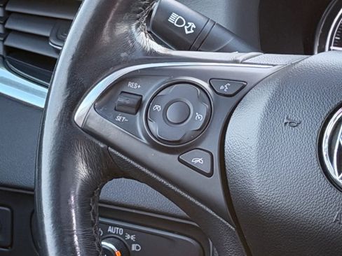 Used 2018 Buick Enclave Essence image 41