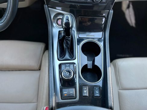 Used 2016 Nissan Maxima 3.5 SV image 17