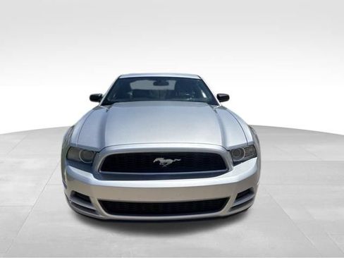 Used 2014 Ford Mustang Coupe RWD image 4