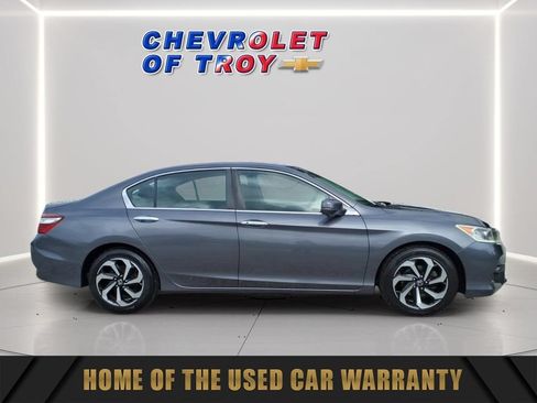 Used 2017 Honda Accord EX image 10
