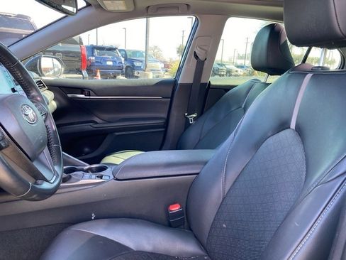 Used 2023 Toyota Camry XSE image 10