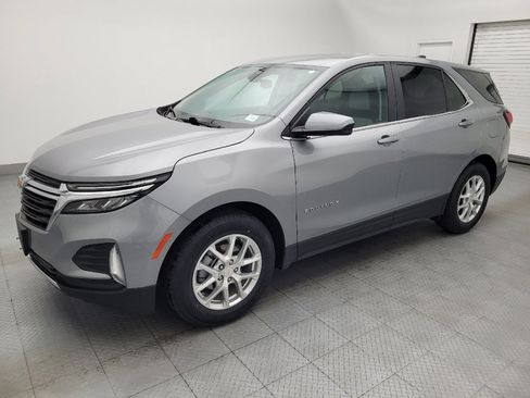 Used 2024 Chevrolet Equinox LT FWD image 2