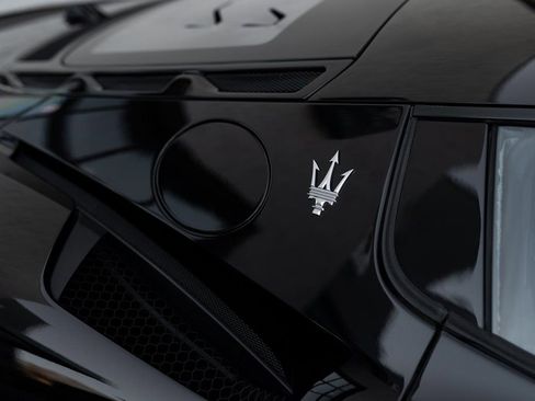 Used 2022 Maserati MC20 Coupe image 9