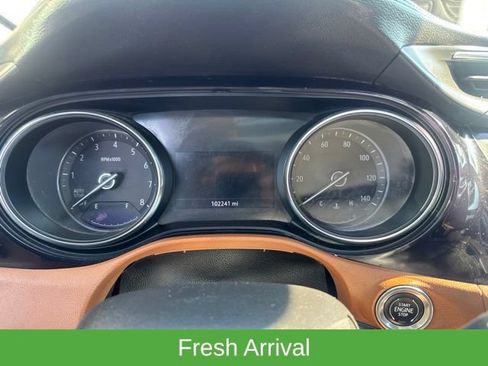 Used 2021 Buick Encore GX Essence w/ Experience Buick Package FWD image 22