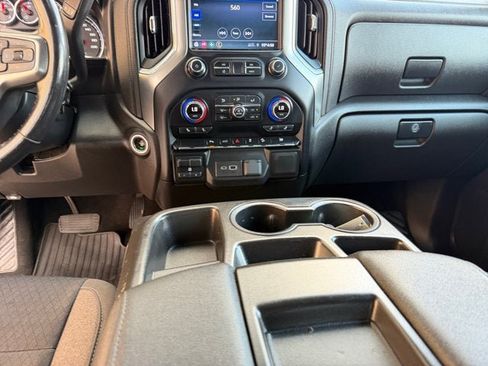 Used 2021 Chevrolet Silverado 3500 LT w/ Convenience Package AWD/4WD image 11