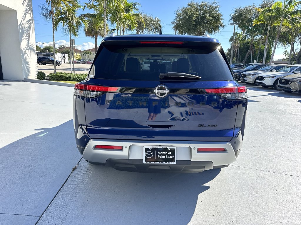 Used 2022 Nissan Pathfinder SL w/ SL Black Package AWD/4WD image 2