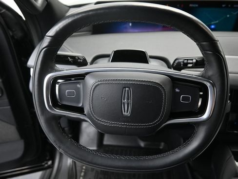 Used 2025 Lincoln Navigator L Reserve w/ Jet Appearance Package image 13