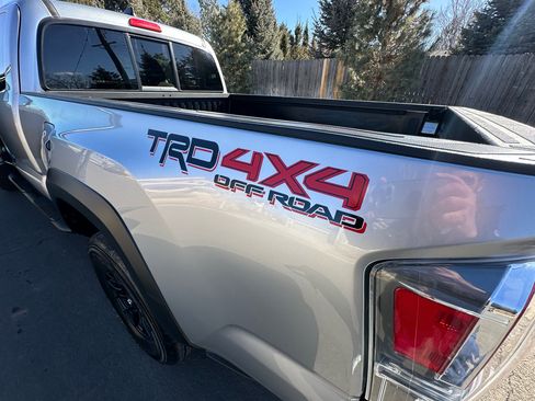 Used 2022 Toyota Tacoma SR5 image 27