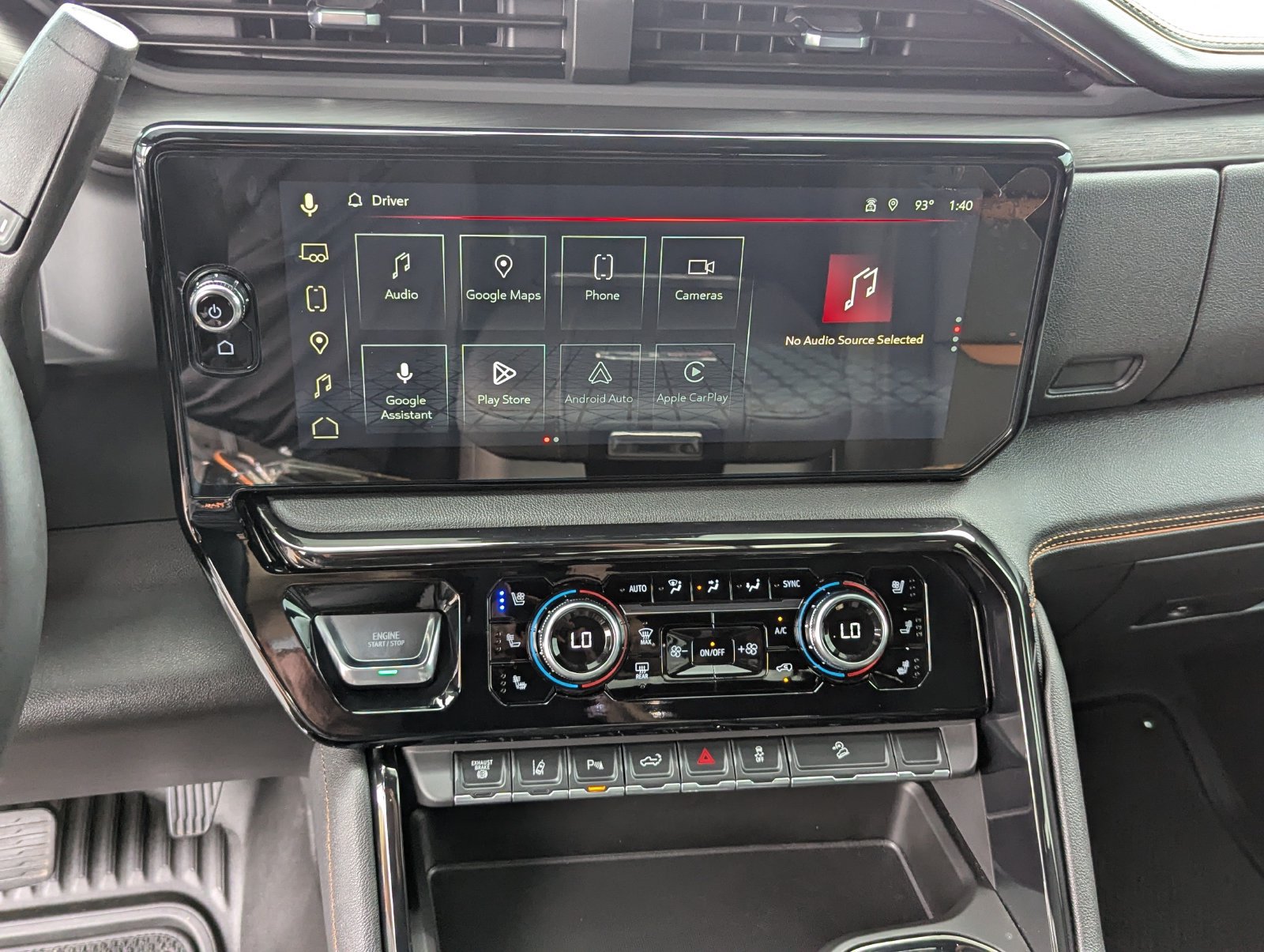 Used 2024 GMC Sierra 2500 AT4 w/ AT4 Premium Plus Package AWD/4WD image 29
