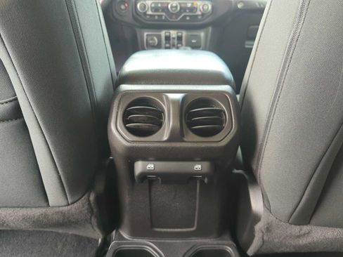 Used 2021 Jeep Wrangler Unlimited Sport AWD/4WD image 27