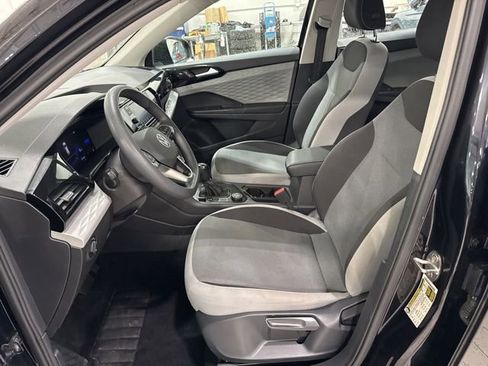 Certified 2022 Volkswagen Taos S image 21