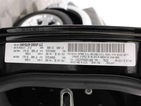 Used 2012 RAM 1500 Laramie AWD/4WD image 40