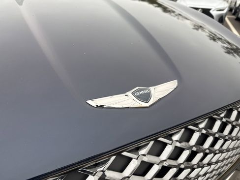 Used 2023 Genesis GV70 2.5T w/ Winter Weather Package image 11