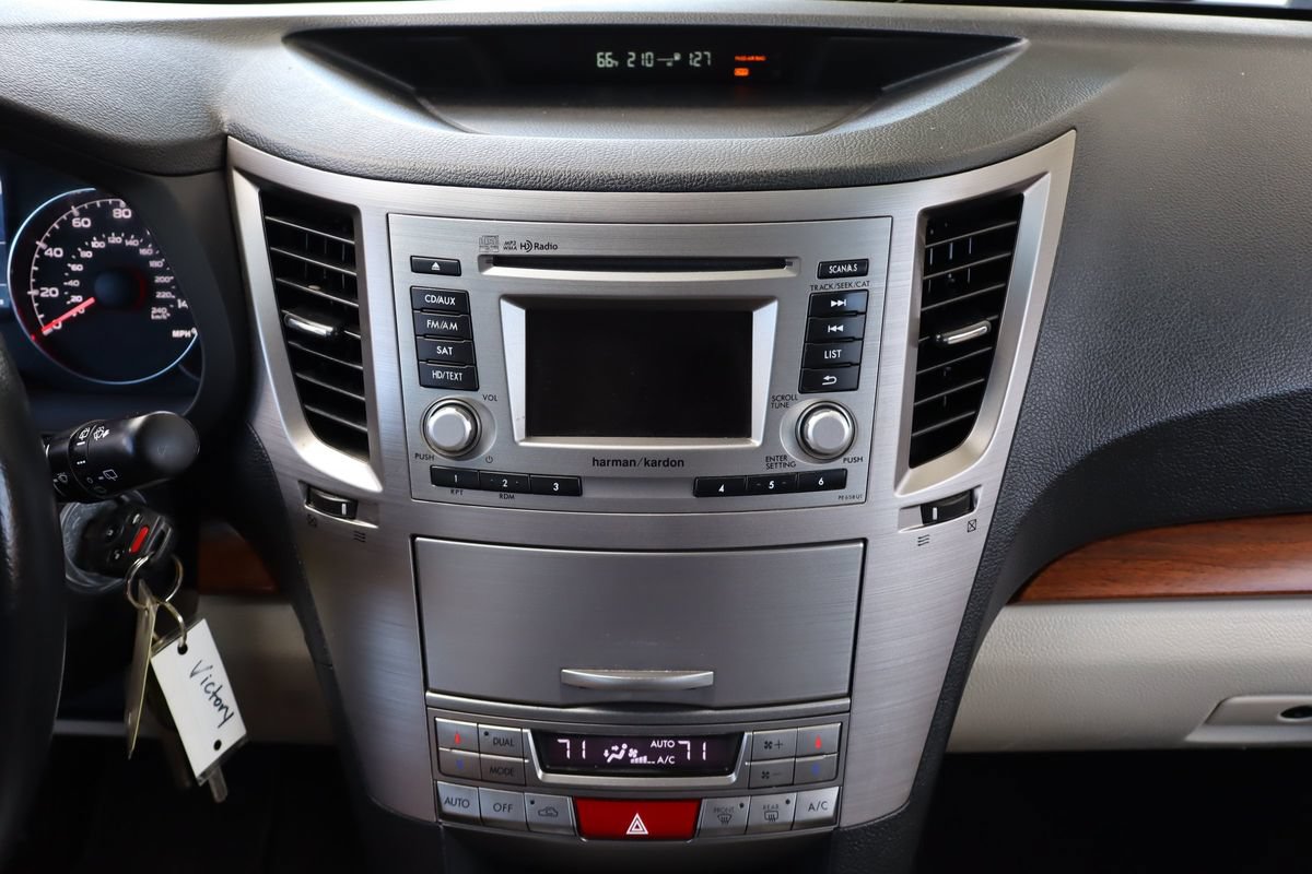 Used 2014 Subaru Outback 2.5i Limited w/ Moonroof Package AWD/4WD image 35