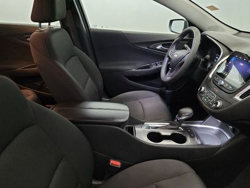 Used 2021 Chevrolet Malibu LT FWD image 21